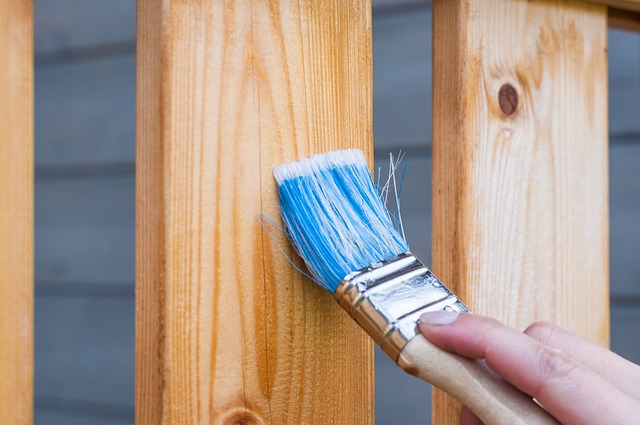 Traiter le bois avec l'huile de lin